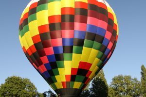 Brûleur de la montgolfière en action