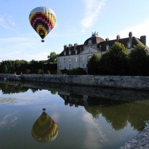 [:fr]Reflets de la montgolfière dans l'eau[:]