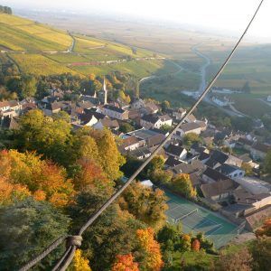 [:fr]En montgolfière au-dessus de Pernand-Vergelesses un jour en automne.[:]